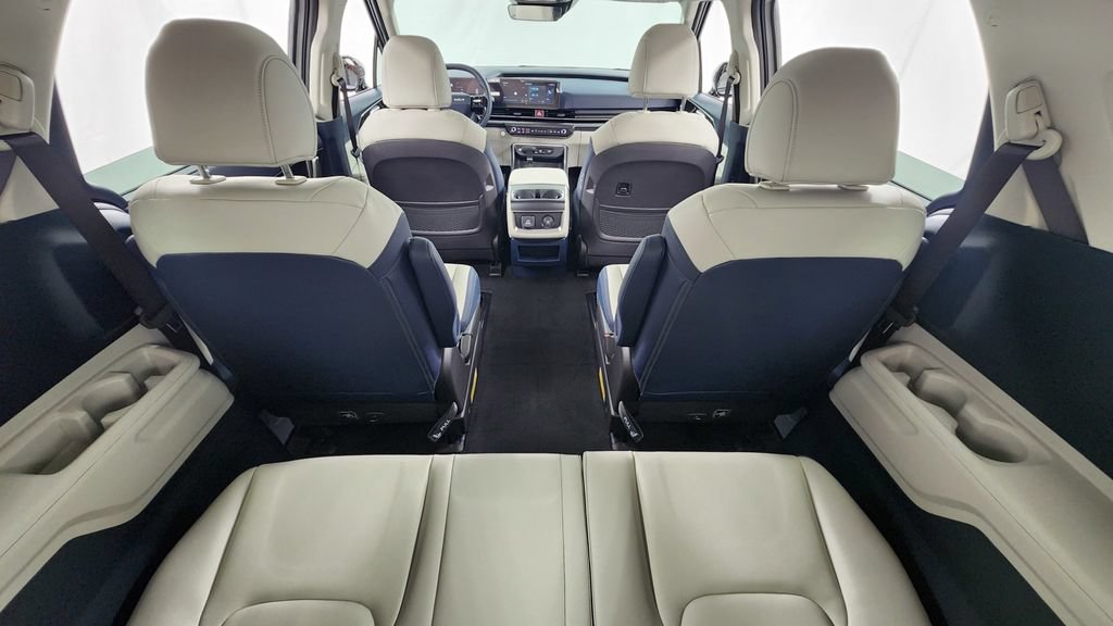 New 2027 Kia Carnival SX w/ Dark Edition Package FWD image 21