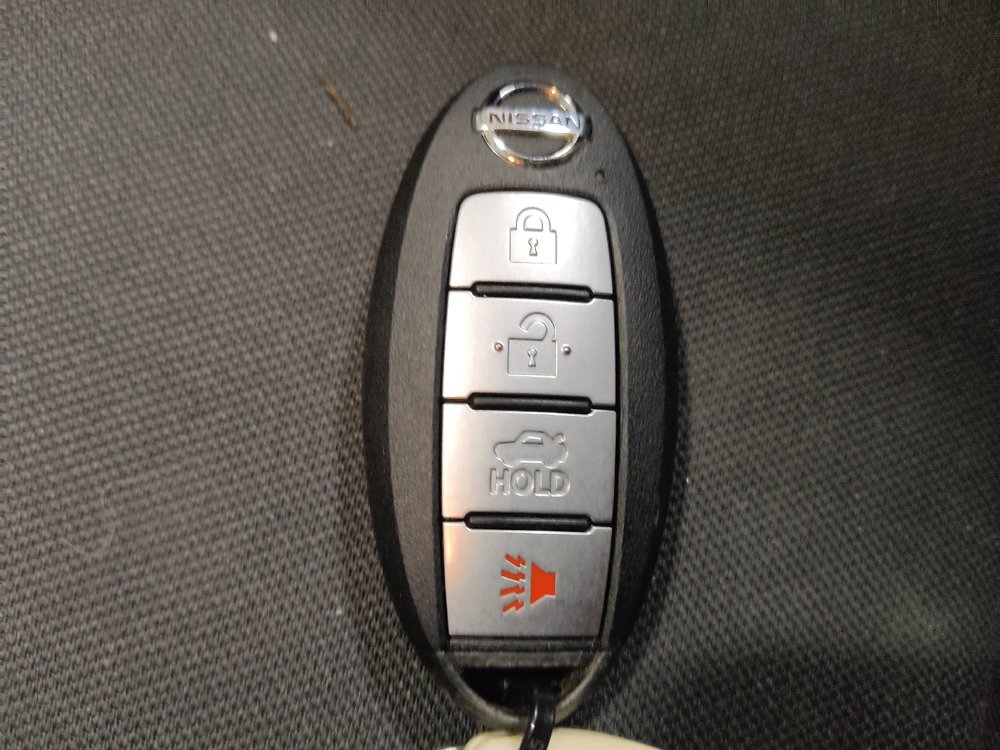 Used 2021 Nissan Versa SV FWD image 32