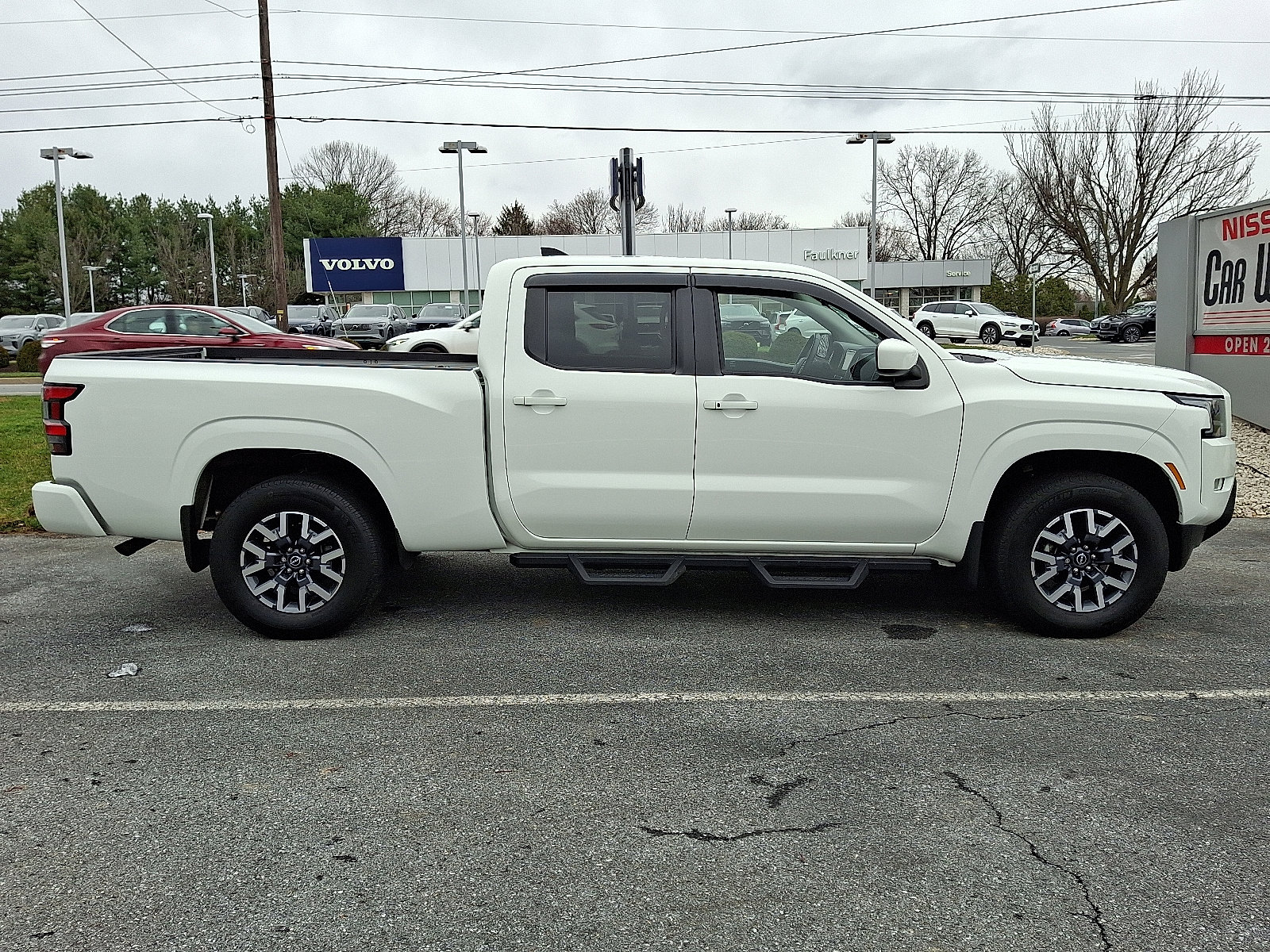 Certified 2023 Nissan Frontier SV w/ Technology Package image 9