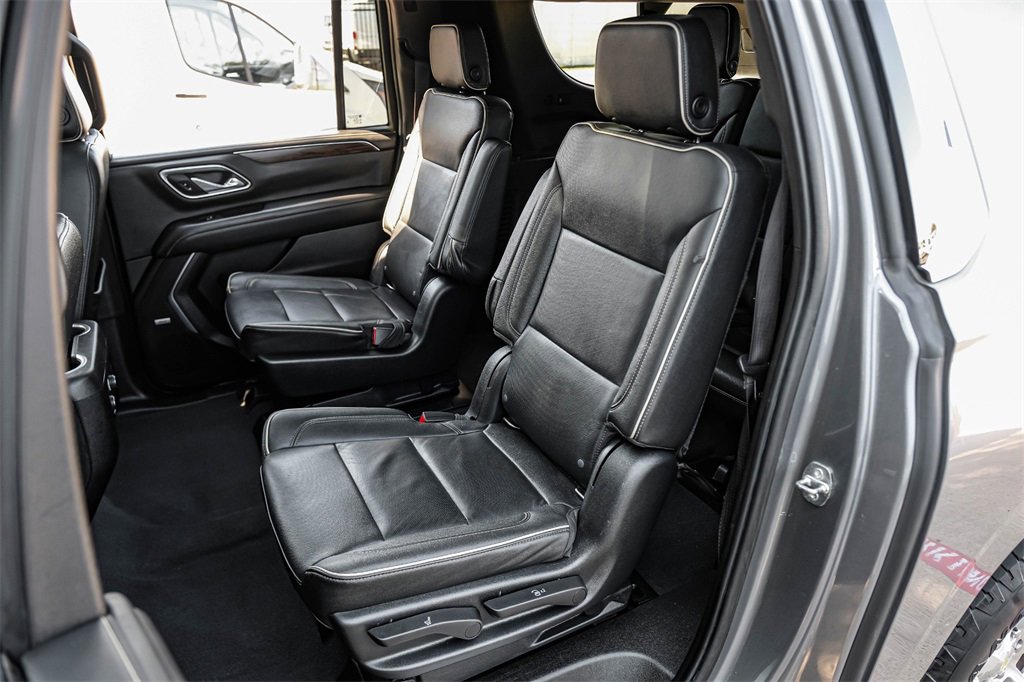 Used 2021 Chevrolet Suburban Premier w/ Premium Package image 45