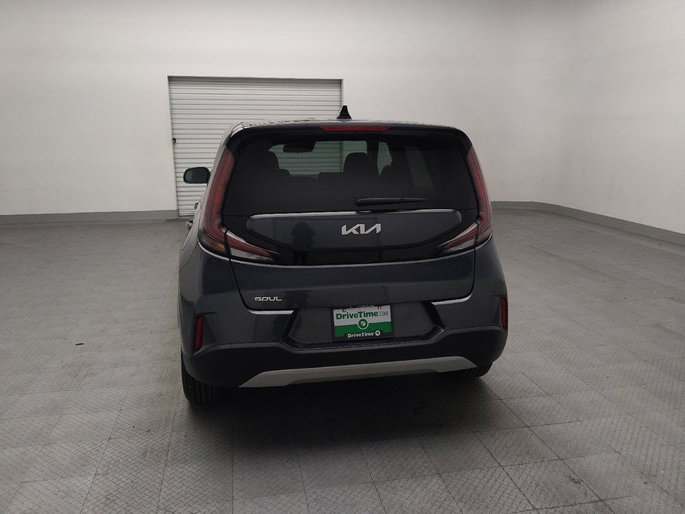 Used 2023 Kia Soul LX w/ LX Technology Package FWD image 6