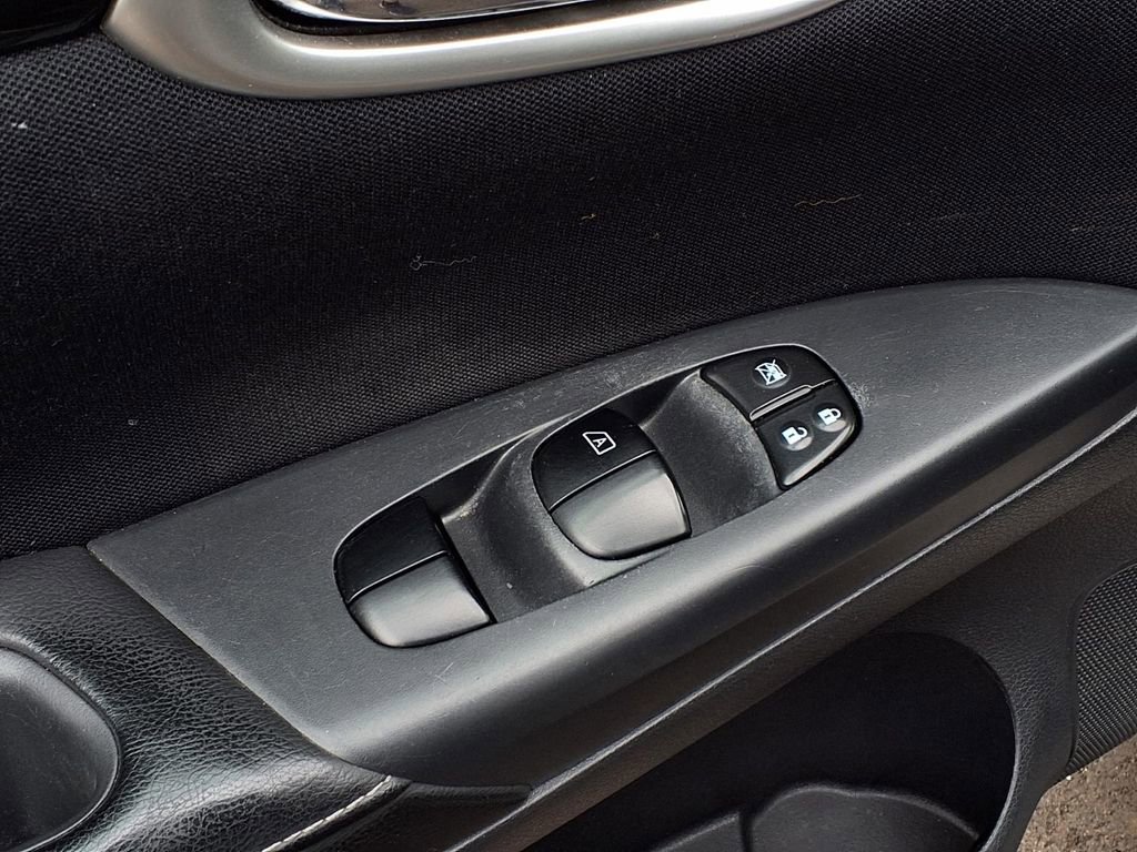 Used 2017 Nissan Sentra SV image 17