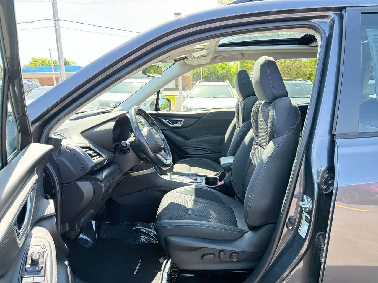 Certified 2023 Subaru Forester Premium AWD/4WD image 21