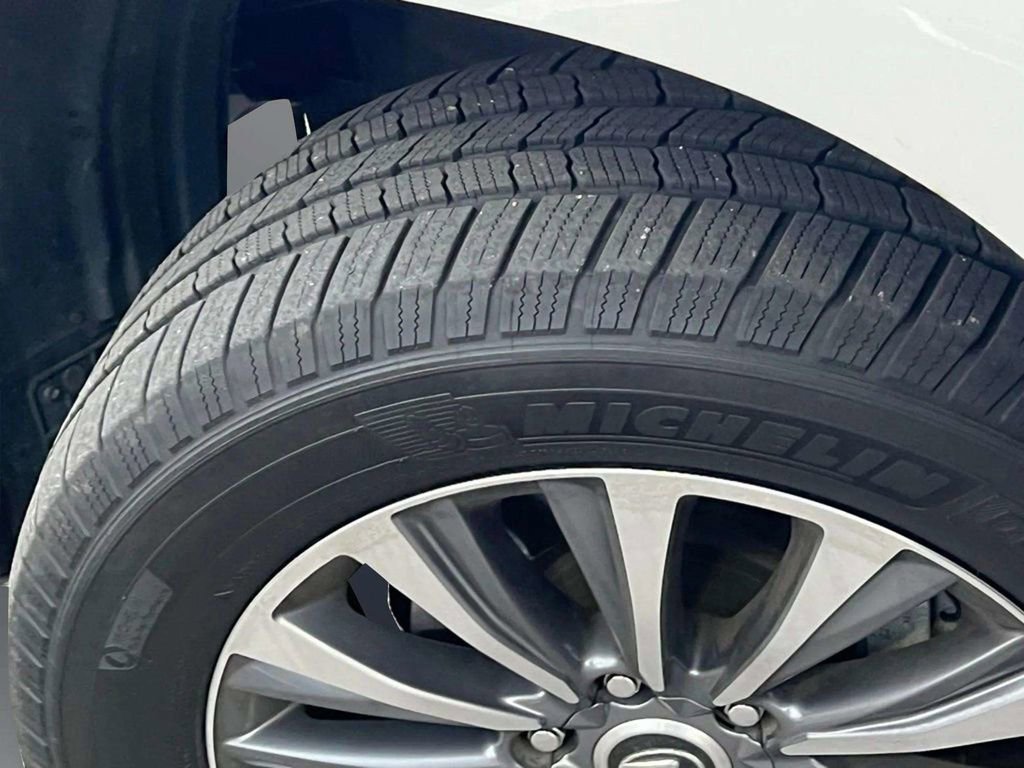 Used 2023 Lexus GX 460 Luxury w/ Accessory Package image 34