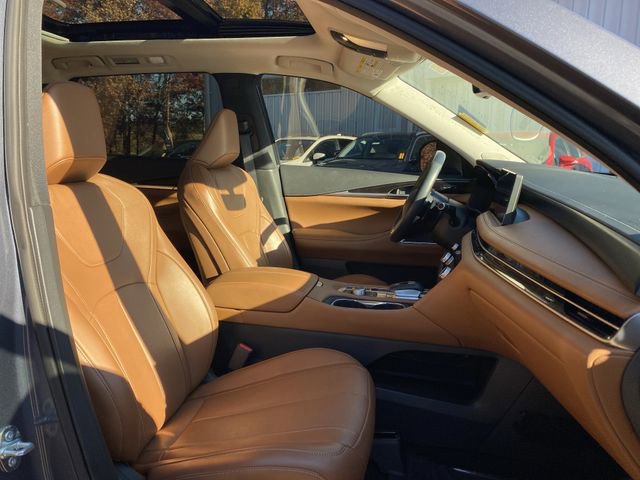 Used 2023 INFINITI QX60 Sensory w/ Cargo Package image 34