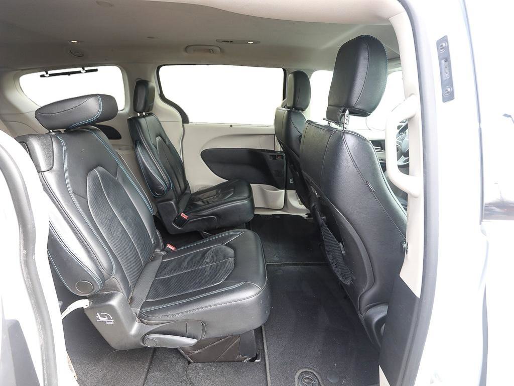 Used 2021 Chrysler Pacifica Touring-L image 22