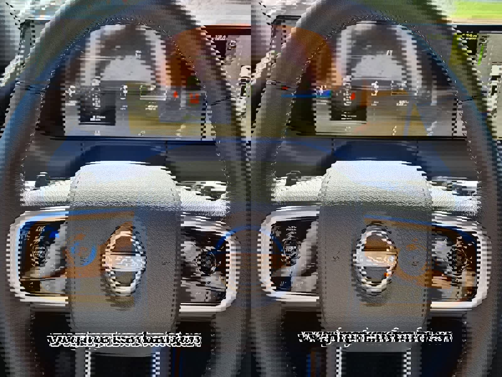 New 2026 Nissan Armada Platinum image 11