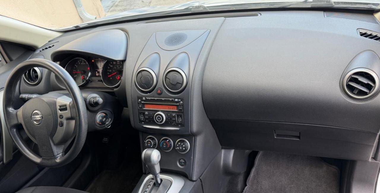 Used 2011 Nissan Rogue S image 18