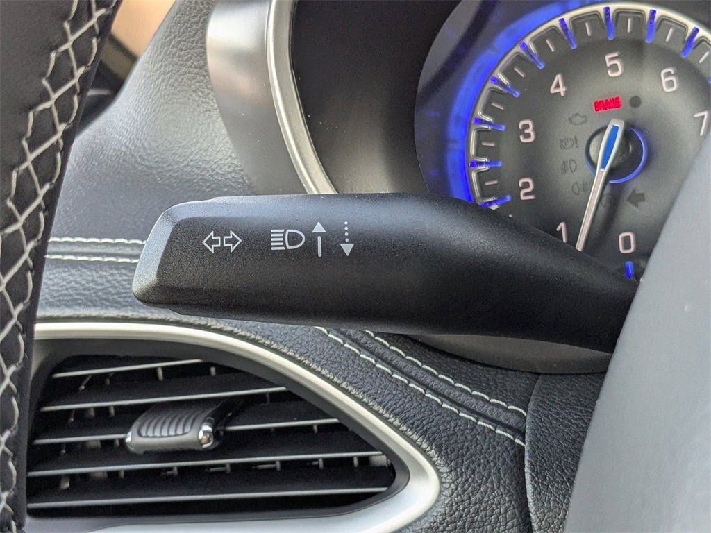 New 2026 Chrysler Pacifica Select image 33