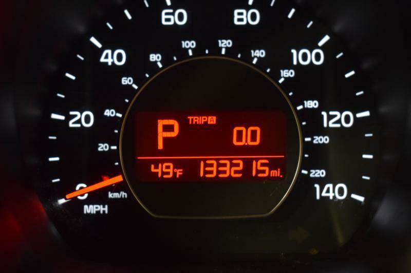 Used 2015 Kia Soul + image 12