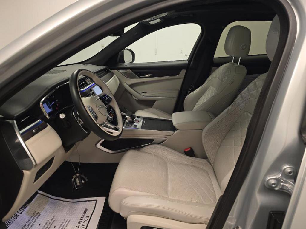 Used 2023 Jaguar F-PACE S AWD/4WD image 4