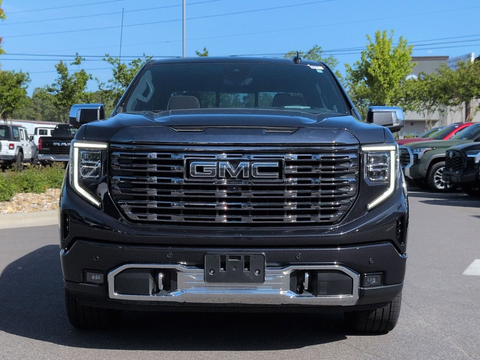 Used 2024 GMC Sierra 1500 Denali Ultimate AWD/4WD image 8