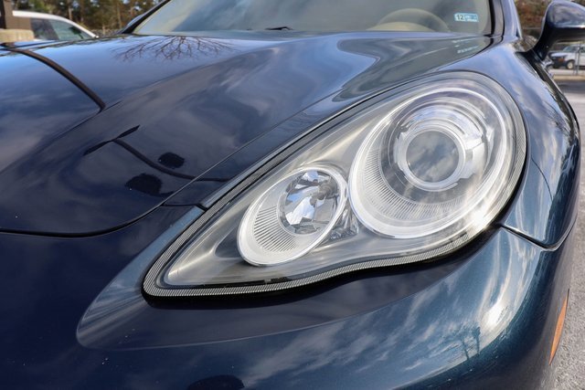 Used 2012 Porsche Panamera 4 image 18