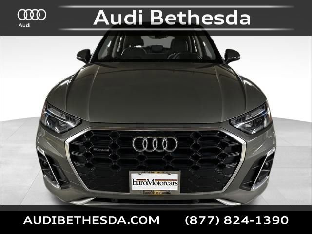 Used 2023 Audi Q5 2.0T Premium w/ Convenience Package image 2