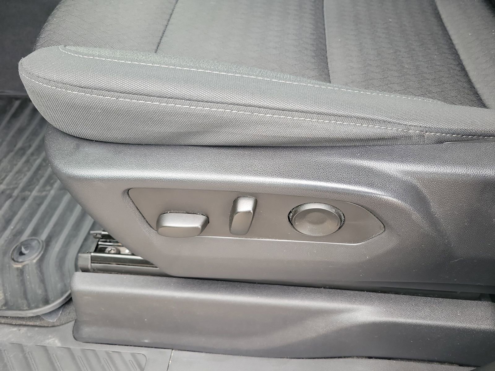 Used 2023 Chevrolet Silverado 1500 Custom w/ LPO, Dark Essentials Package image 16