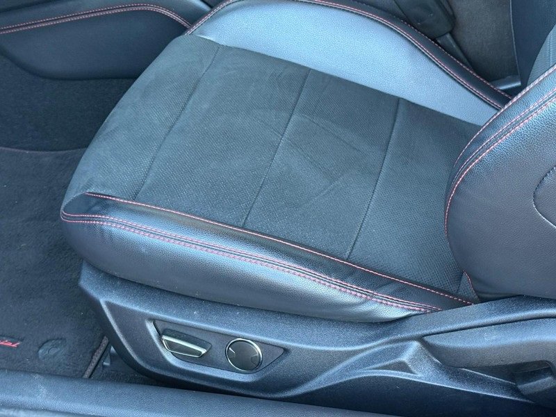 Certified 2019 Ford Mustang GT Premium w/ Equipment Group 401A image 21