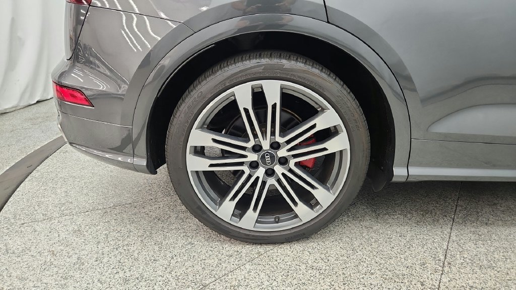 Used 2018 Audi SQ5 Prestige w/ Prestige Package AWD/4WD image 25