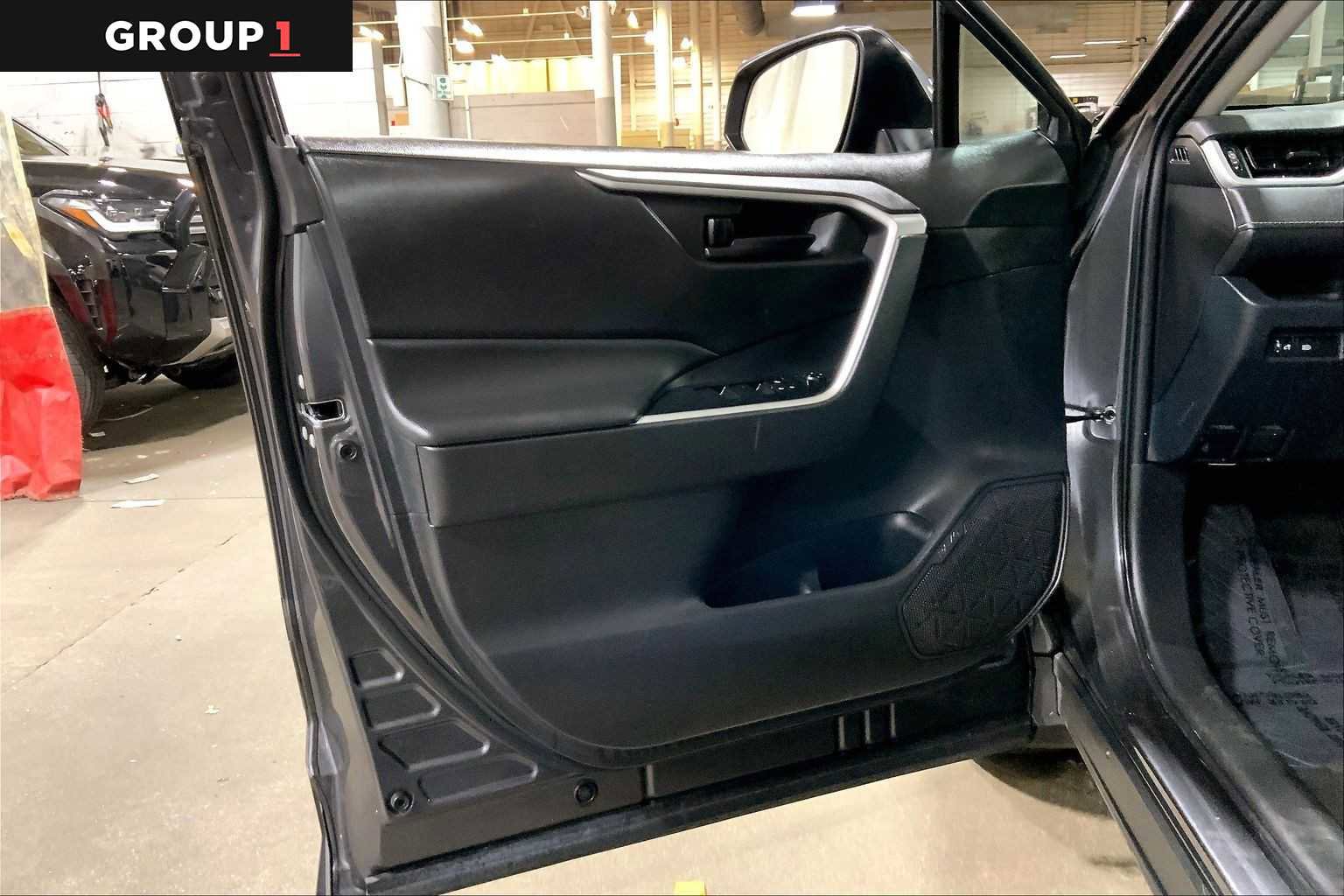 Used 2023 Toyota RAV4 LE image 21