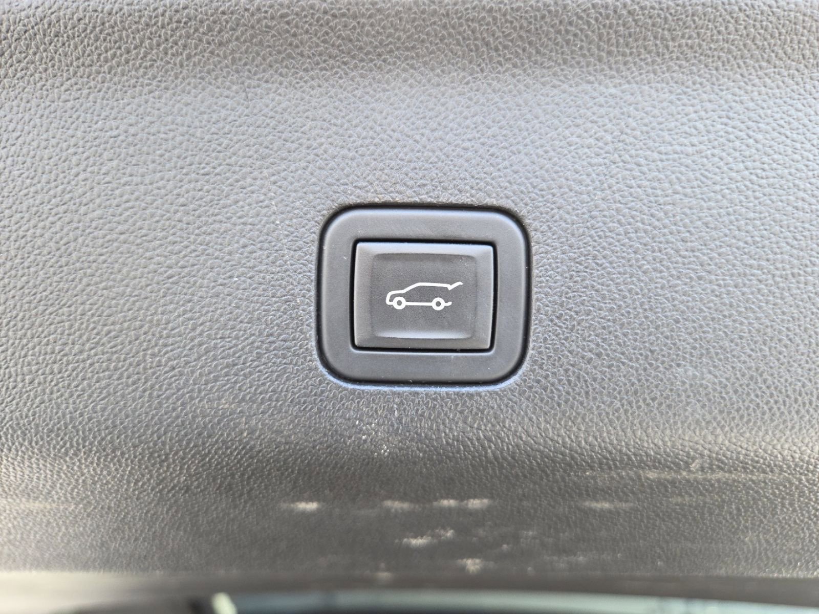 Used 2023 GMC Yukon XL AT4 w/ AT4 Premium Plus Package AWD/4WD image 27