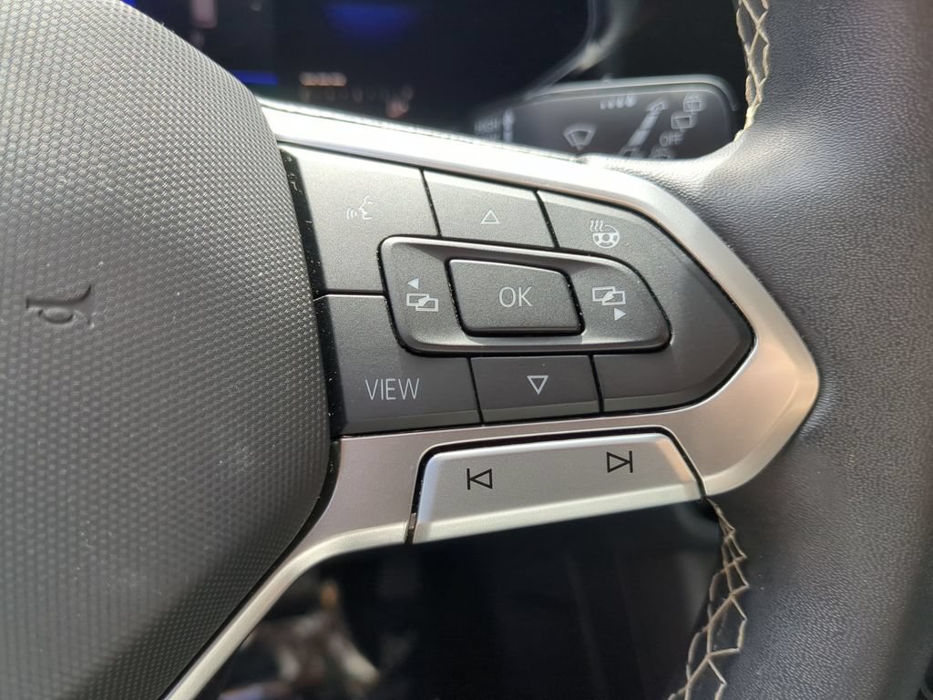 Certified 2023 Volkswagen Taos SE w/ Panoramic Sunroof Package FWD image 29