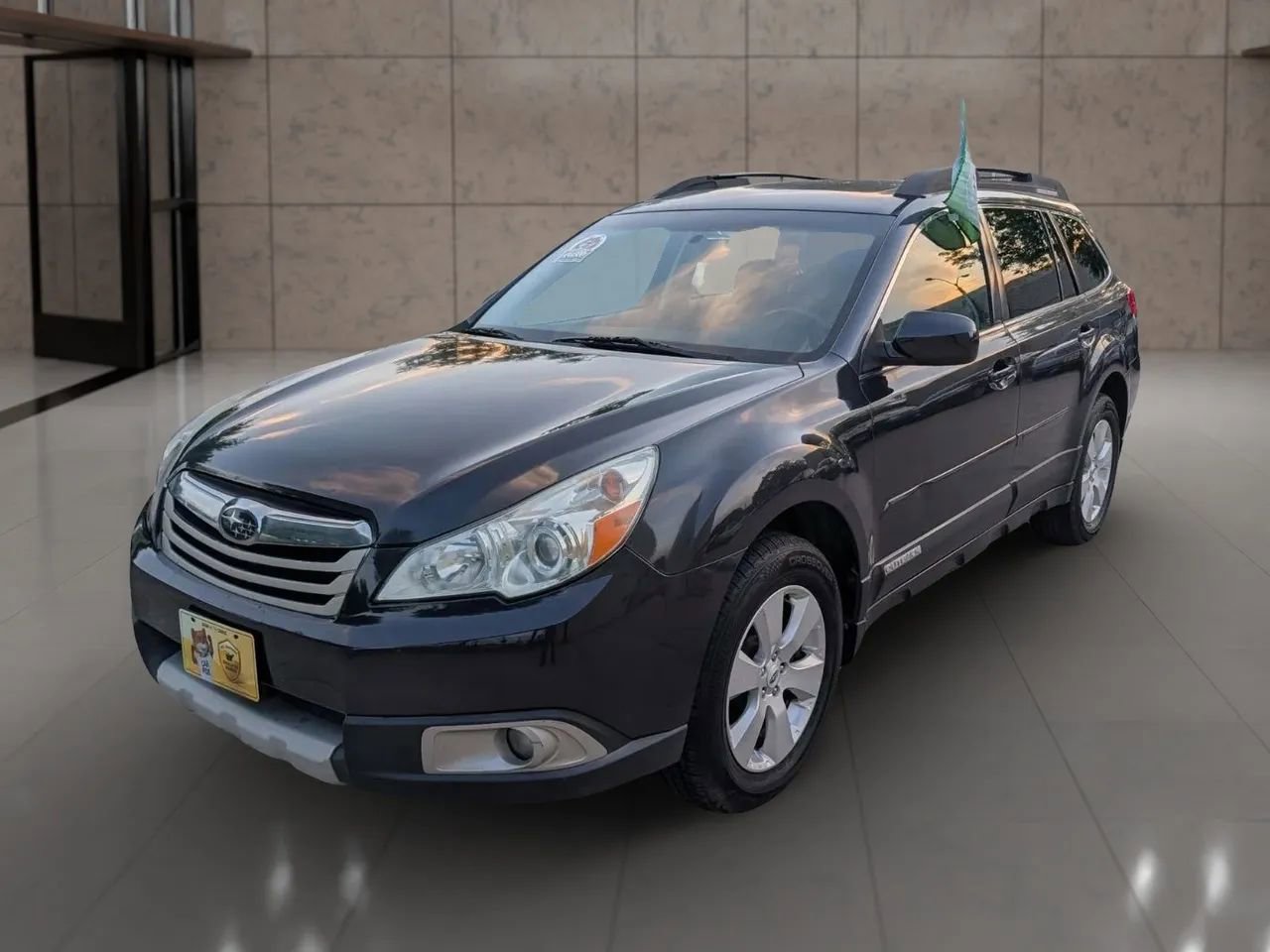 Used 2012 Subaru Outback 2.5i Limited w/ Moonroof Pkg AWD/4WD image 3