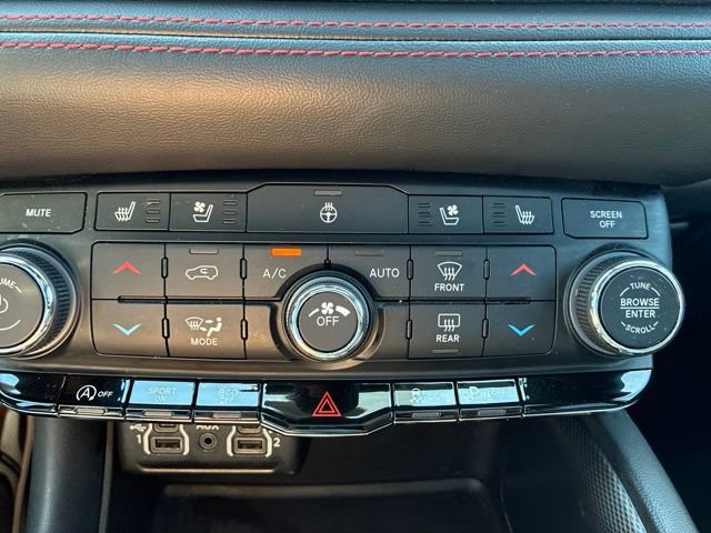 Used 2024 Dodge Durango GT AWD/4WD image 10