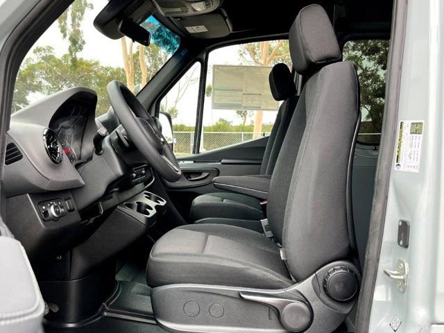 New 2024 Mercedes-Benz Sprinter 2500 image 20
