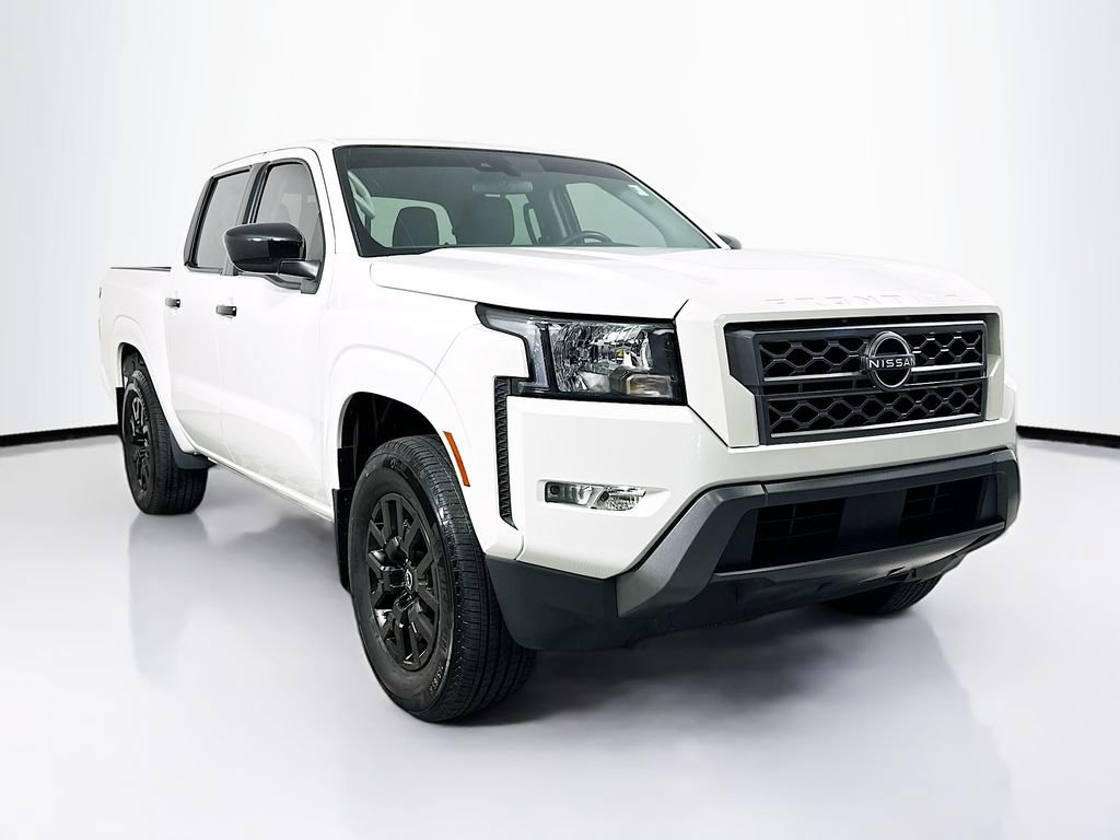 Used 2022 Nissan Frontier SV RWD image 2