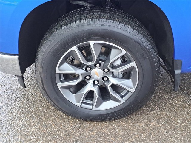 Used 2025 Chevrolet Silverado 1500 LT image 9