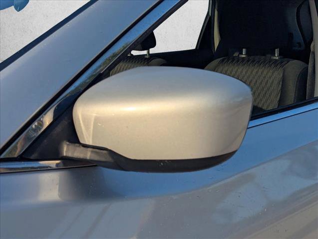 Used 2017 Nissan Rogue S image 6