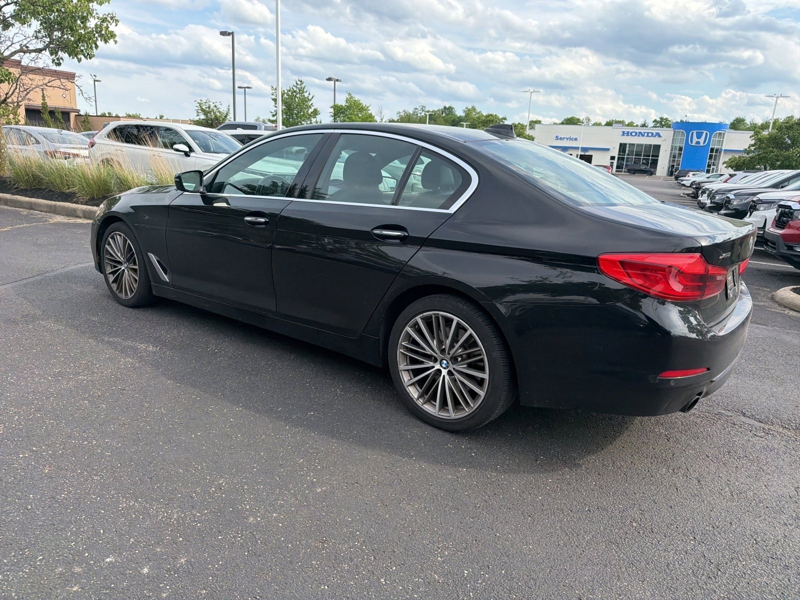 Used 2018 BMW 530i xDrive AWD/4WD image 11
