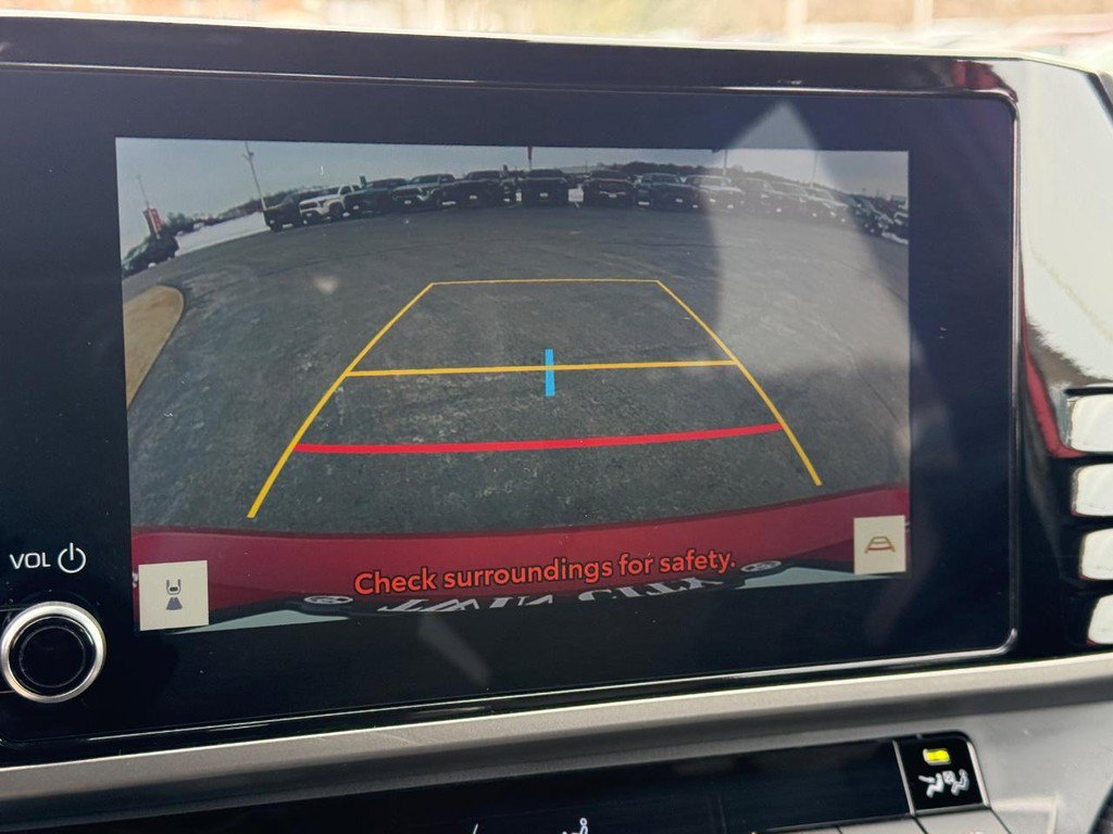 Certified 2025 Toyota Camry SE image 21