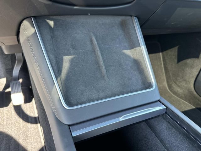 Used 2026 Tesla Model Y AWD image 27