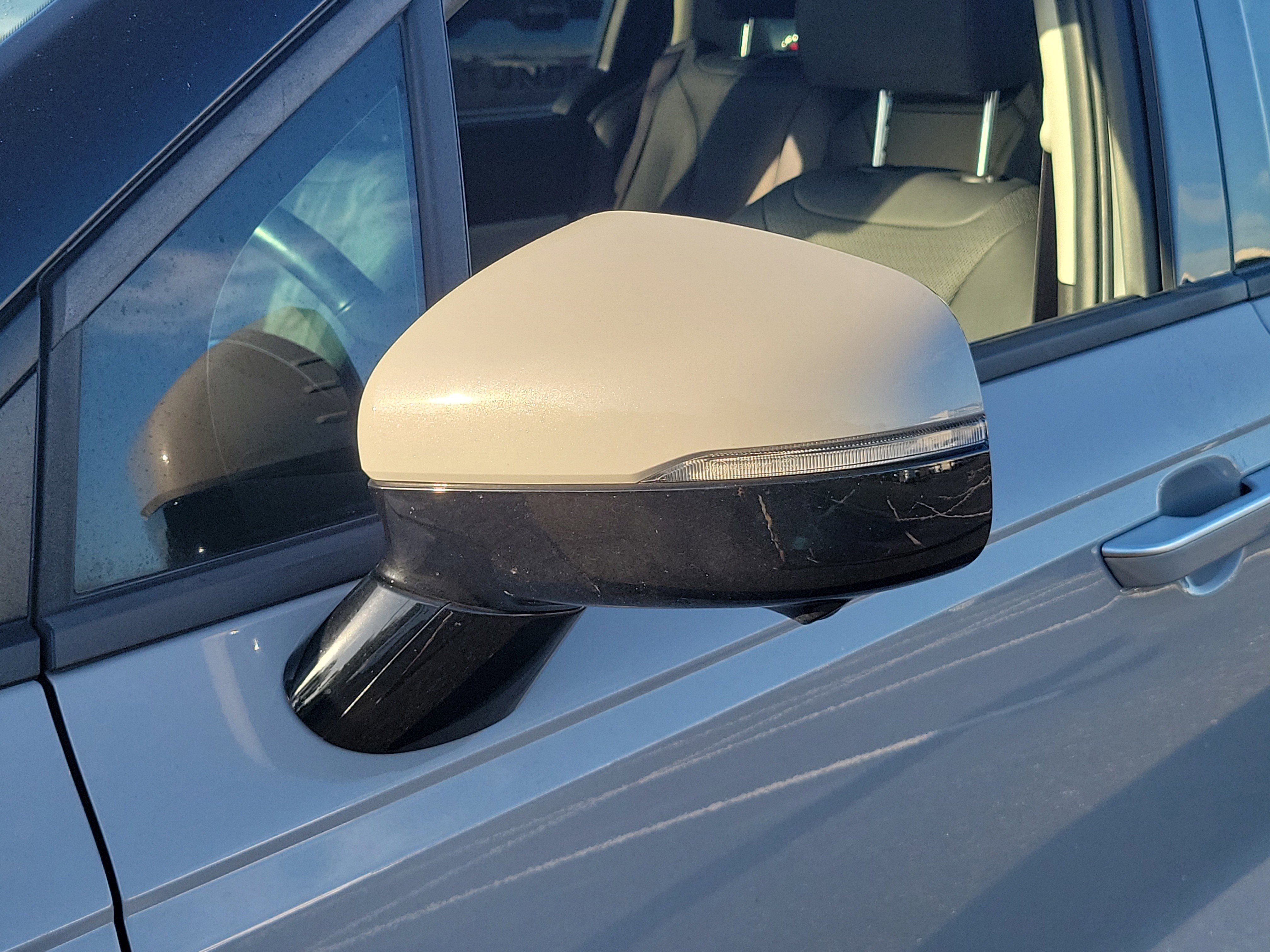 Used 2023 Kia Carnival SX Prestige image 9