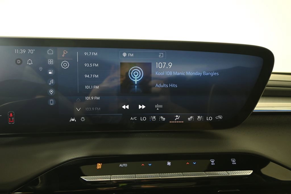Used 2025 Buick Enclave Avenir w/ Super Cruise Package AWD/4WD image 29