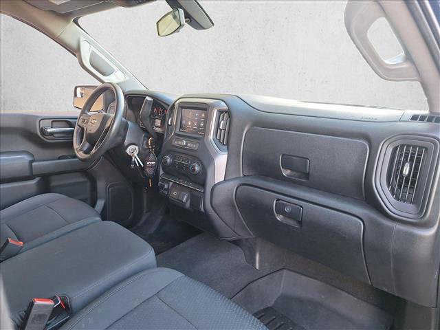 Used 2020 Chevrolet Silverado 1500 Custom w/ Custom Value Package image 17