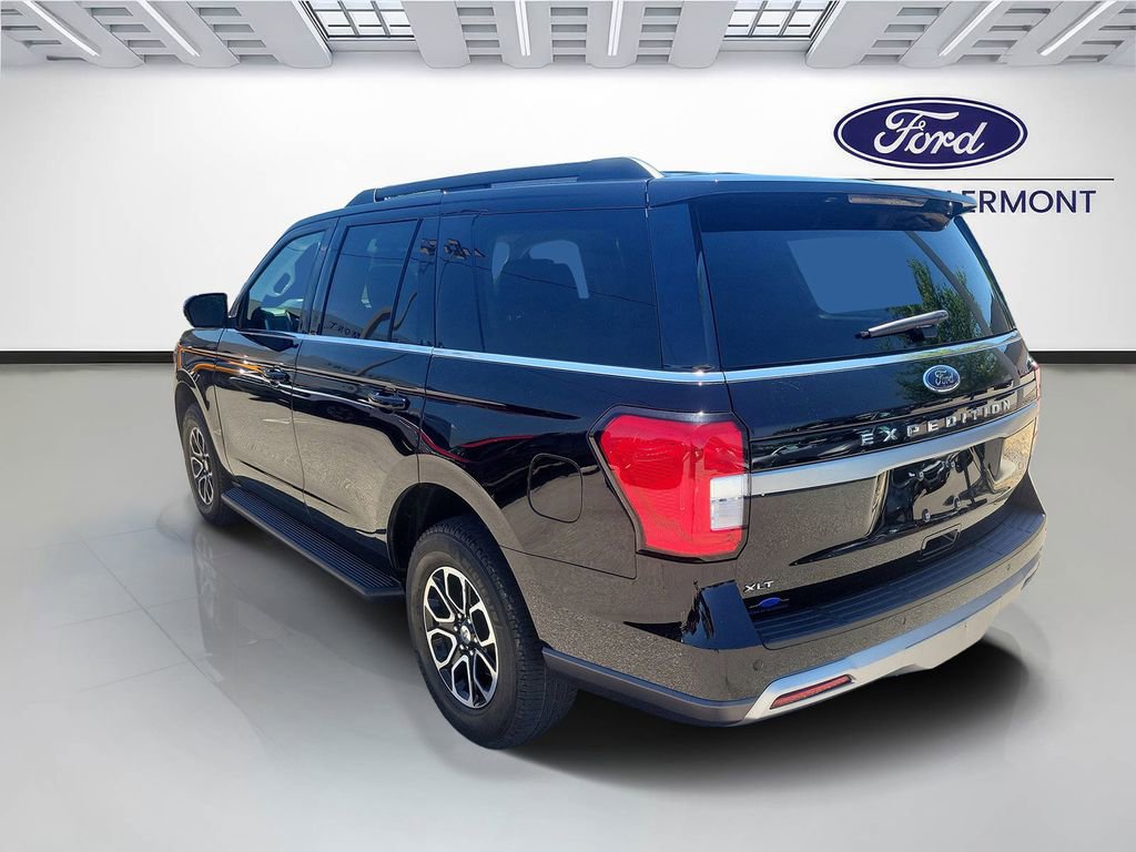 Used 2024 Ford Expedition XLT image 3