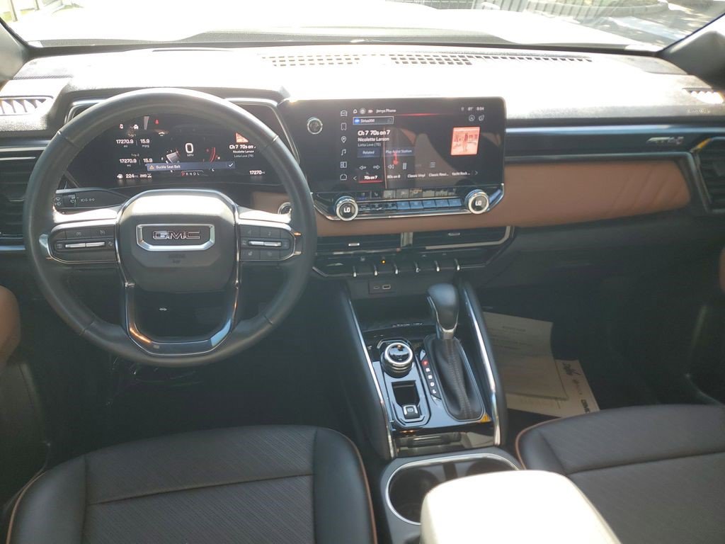 Certified 2025 GMC Canyon AT4 w/ Nightfall Edition AWD/4WD image 16