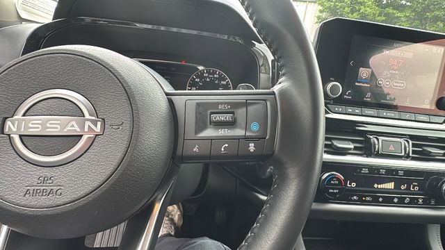 Used 2025 Nissan Pathfinder SV AWD/4WD image 18