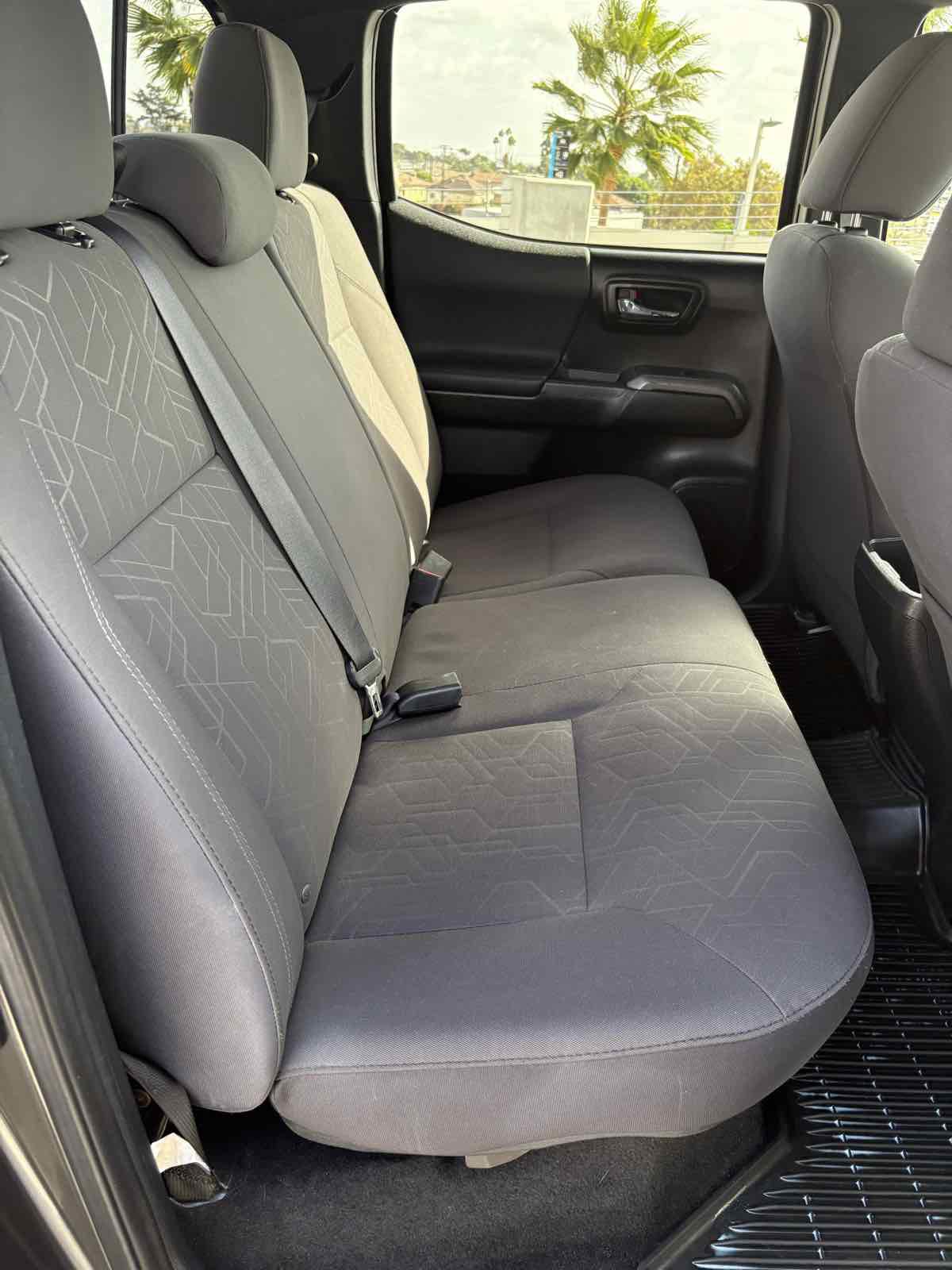 Used 2017 Toyota Tacoma TRD Sport image 18