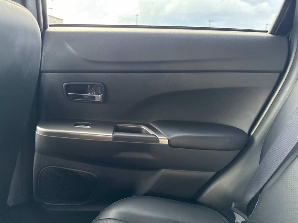 Used 2025 Mitsubishi Outlander Sport SEL image 15