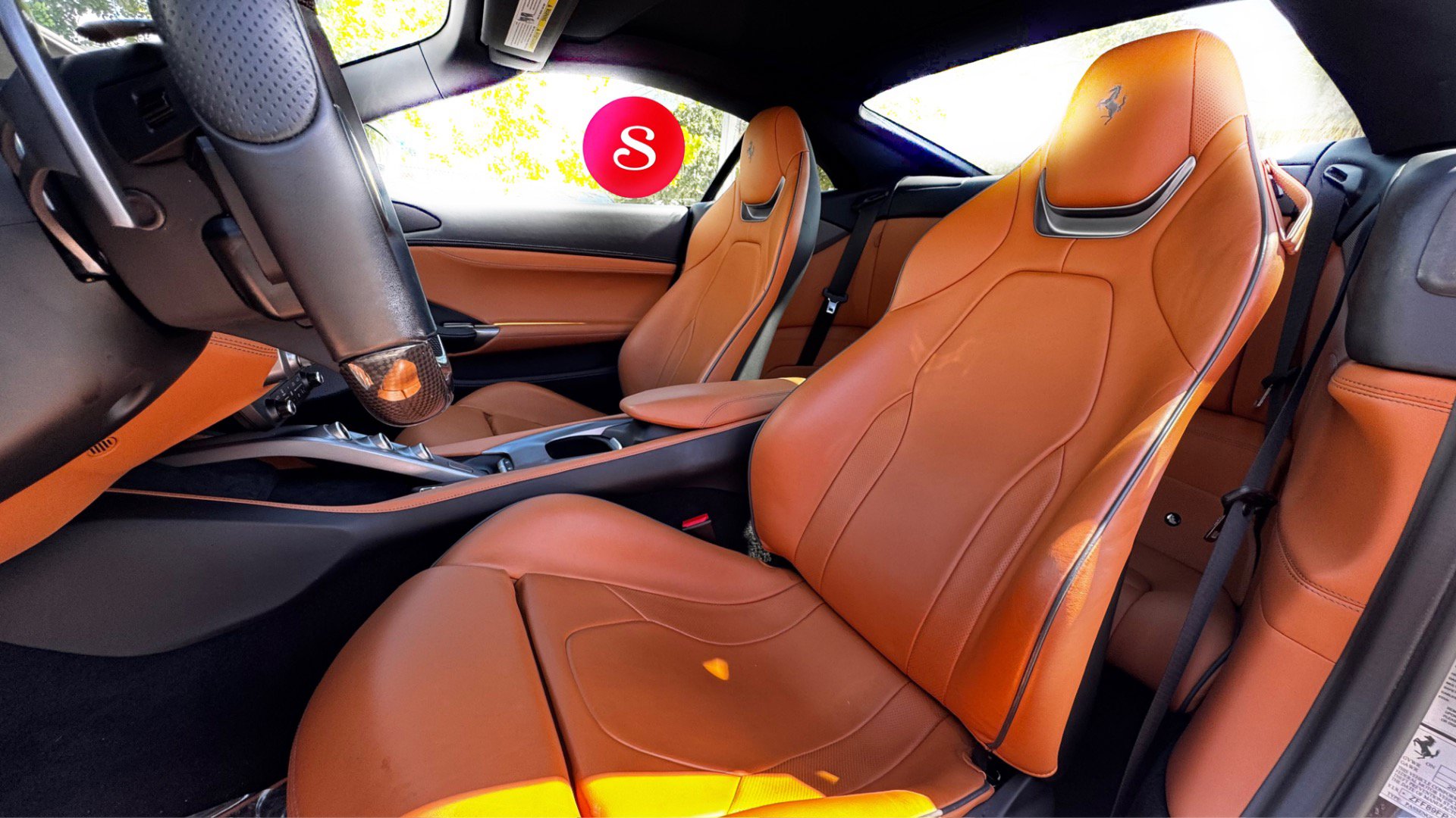 Used 2019 Ferrari Portofino RWD image 16