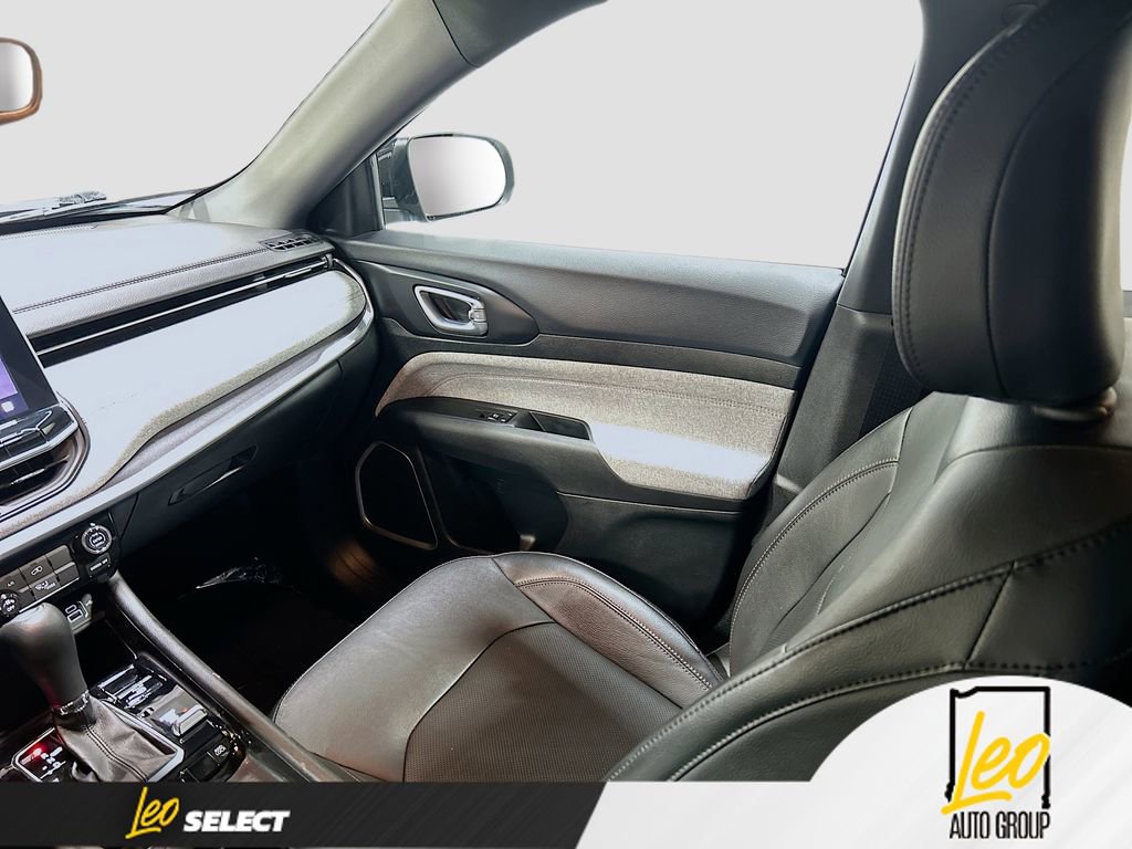 Used 2023 Jeep Compass Latitude image 22