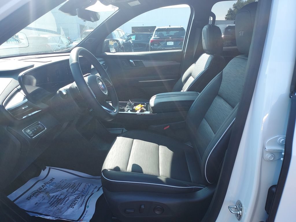 New 2026 Buick Enclave Sport Touring w/ Power Package FWD image 33