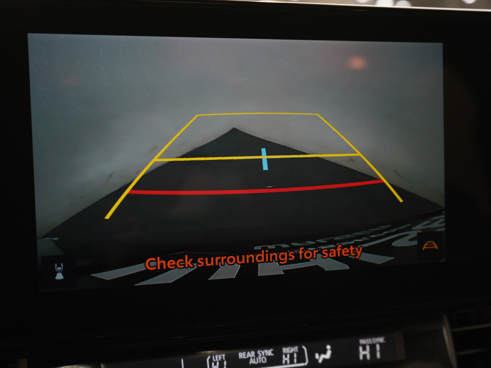 Used 2025 Toyota Sienna Limited image 32