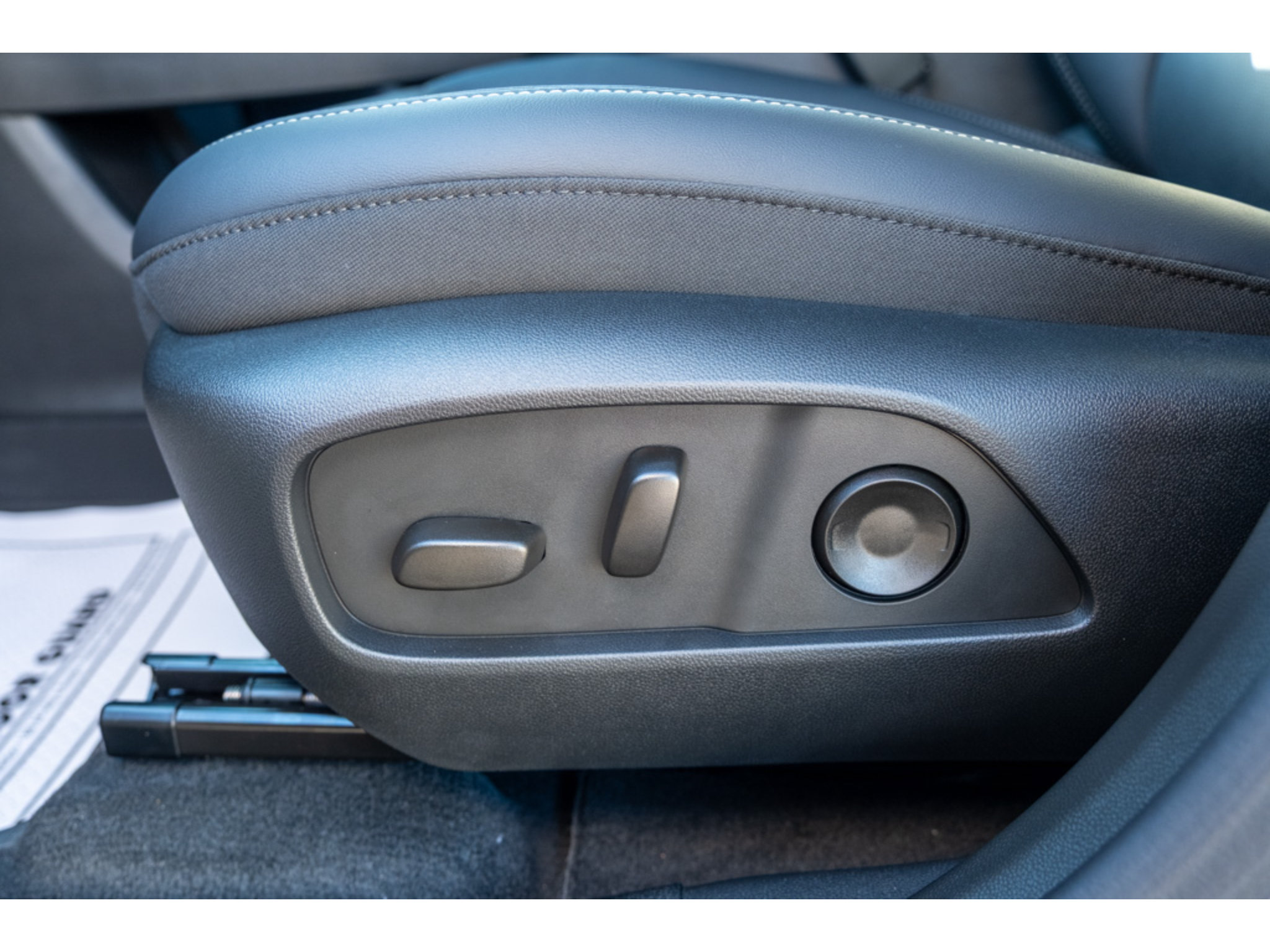 New 2027 GMC Terrain Elevation w/ Elevation Premium Package FWD image 15