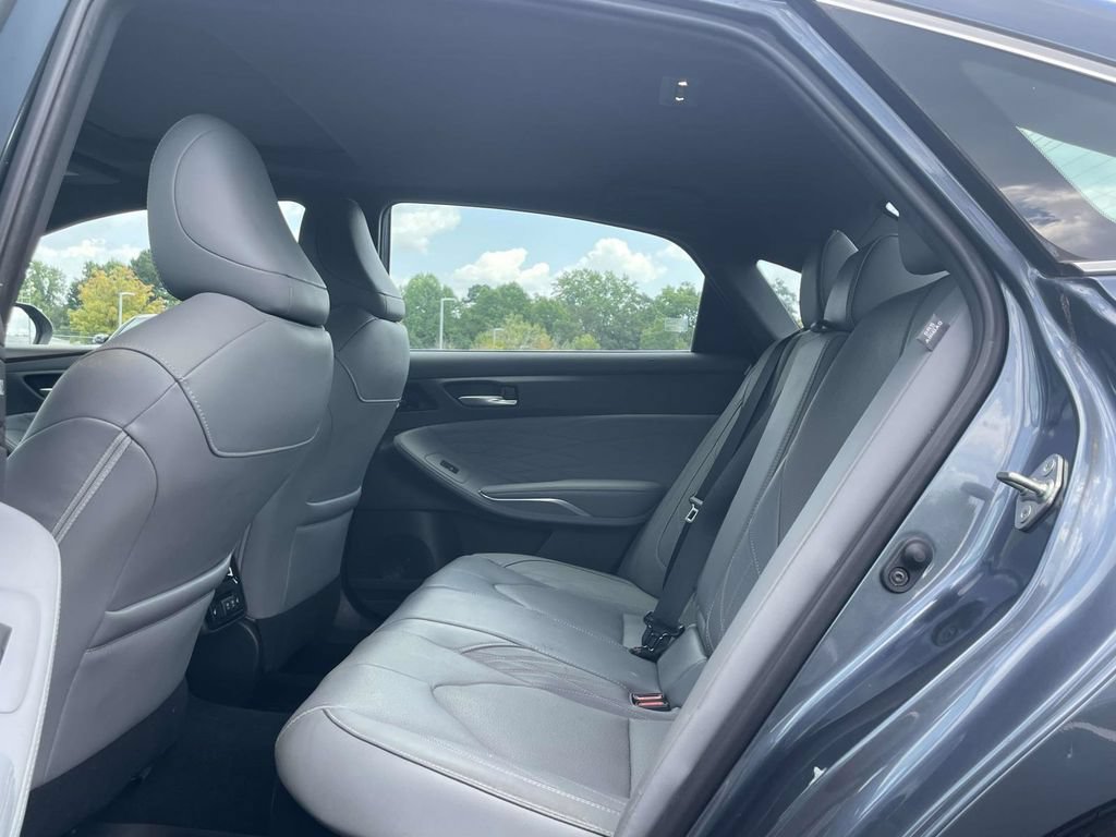 Used 2020 Toyota Avalon Limited w/ Advanced Safety Package FWD image 10