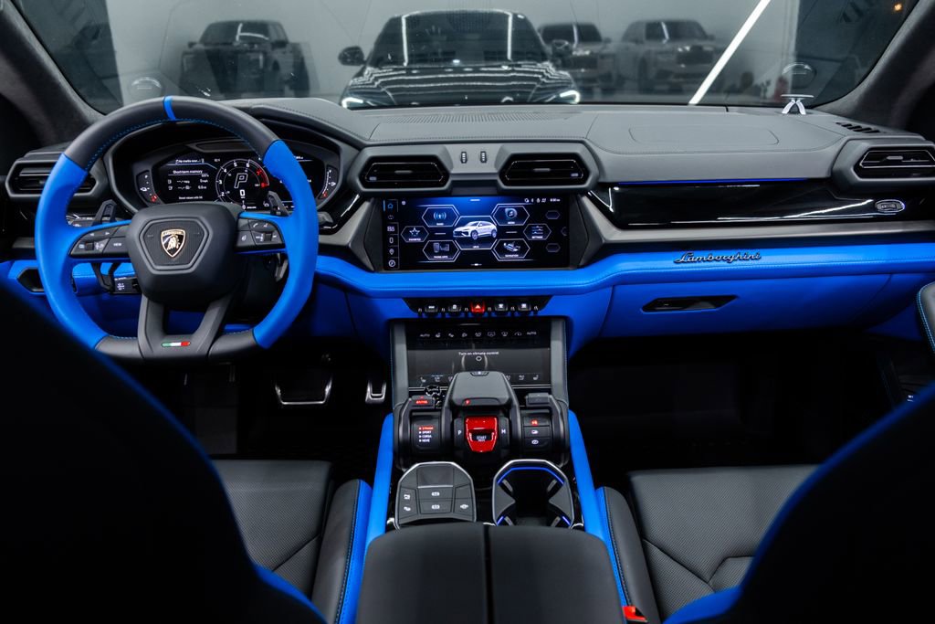 Used 2025 Lamborghini Urus SE image 25