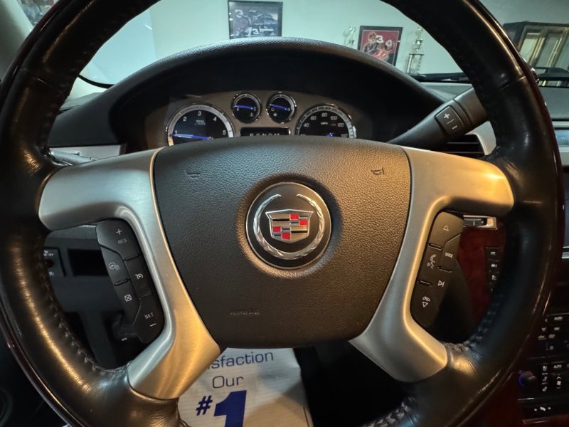 Used 2013 Cadillac Escalade EXT Premium image 9