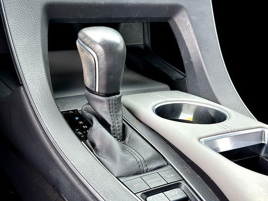 Used 2022 Toyota Avalon Limited w/ Advanced Safety Package FWD image 17